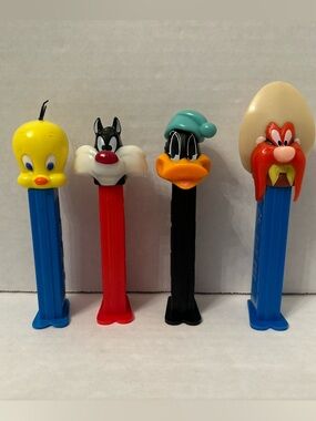 Looney Tunes PEZ Candy Dispensers Set - Tweety, Sylvester, Daffy, Yosemite Sam